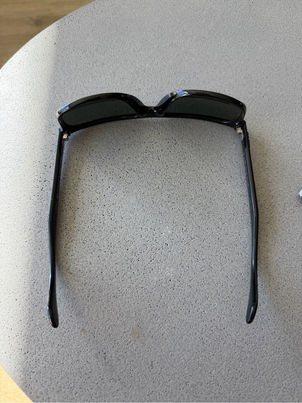 Ray-Ban Black Polarized Wayfarer Sunglasses with Case - Picture 7 of 8